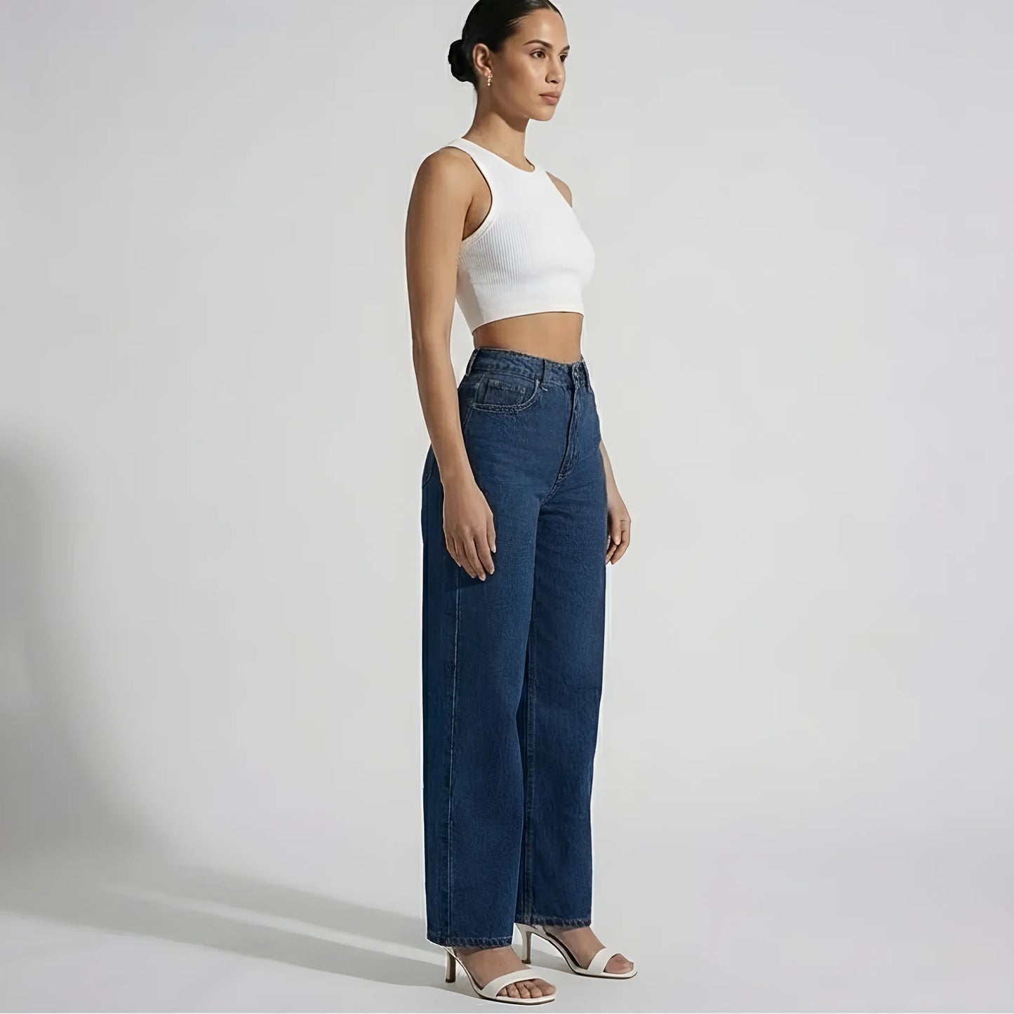 Butt Lifting Mid-Low Rise Straight-Leg Jeans
