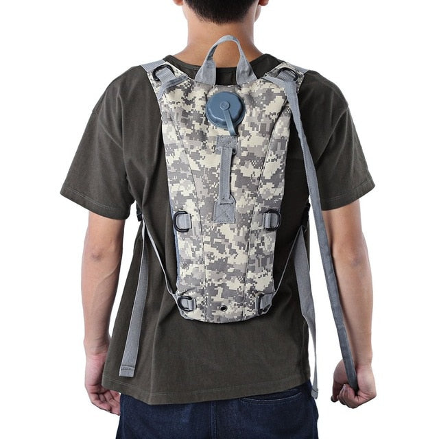 3L Hydration Backpack – Water-Resistant Oxford Fabric, Hands-Free Drinking Hose, Breathable Back Pad, Adjustable Unisex Fit